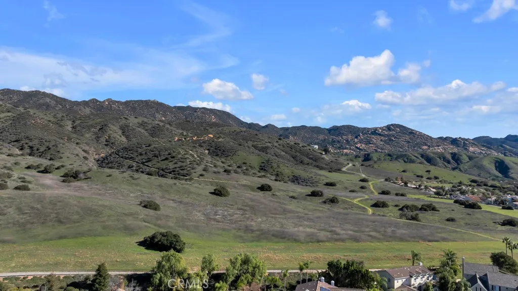 5853 Spirit Lake Court, Simi Valley, California 93063 home-pic-26